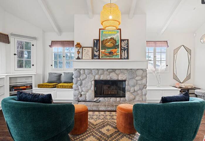 5 Bdrm Venice Beachfront Craftsman and Guest House gallery image 2