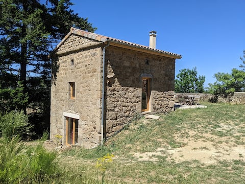 La Béatitude - Traditional Building - Group