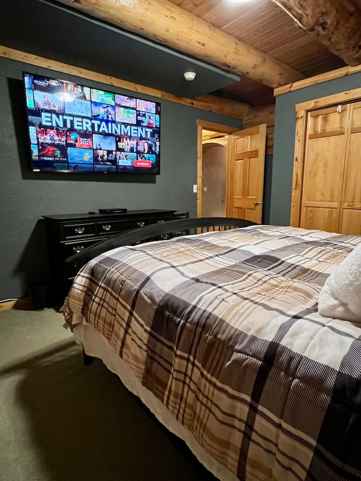 King Bedroom #1 - 65" LG TV