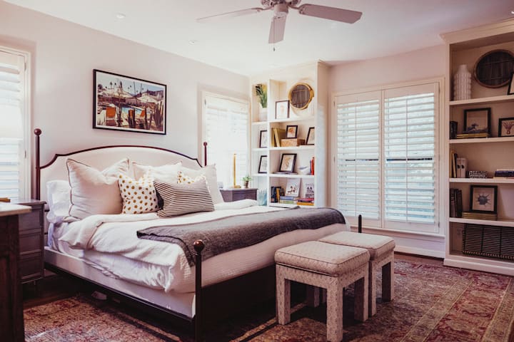 4BR Highland Park Oasis w/ Pool & Hot Tub