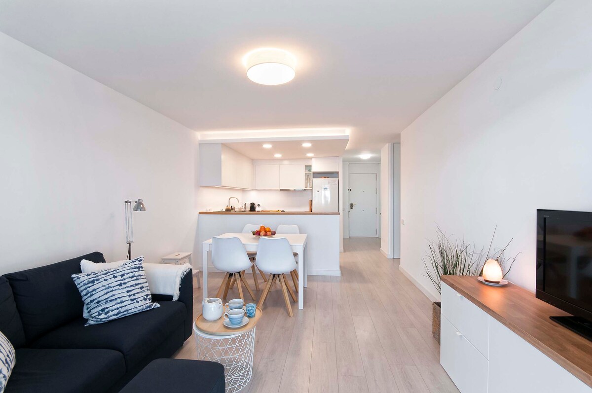 Anuncio de Airbnb popular: The best ocean view in Alicante with own beach en Alacant / Alicante
