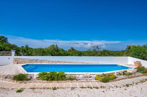 House near beach with private pool for 10-12