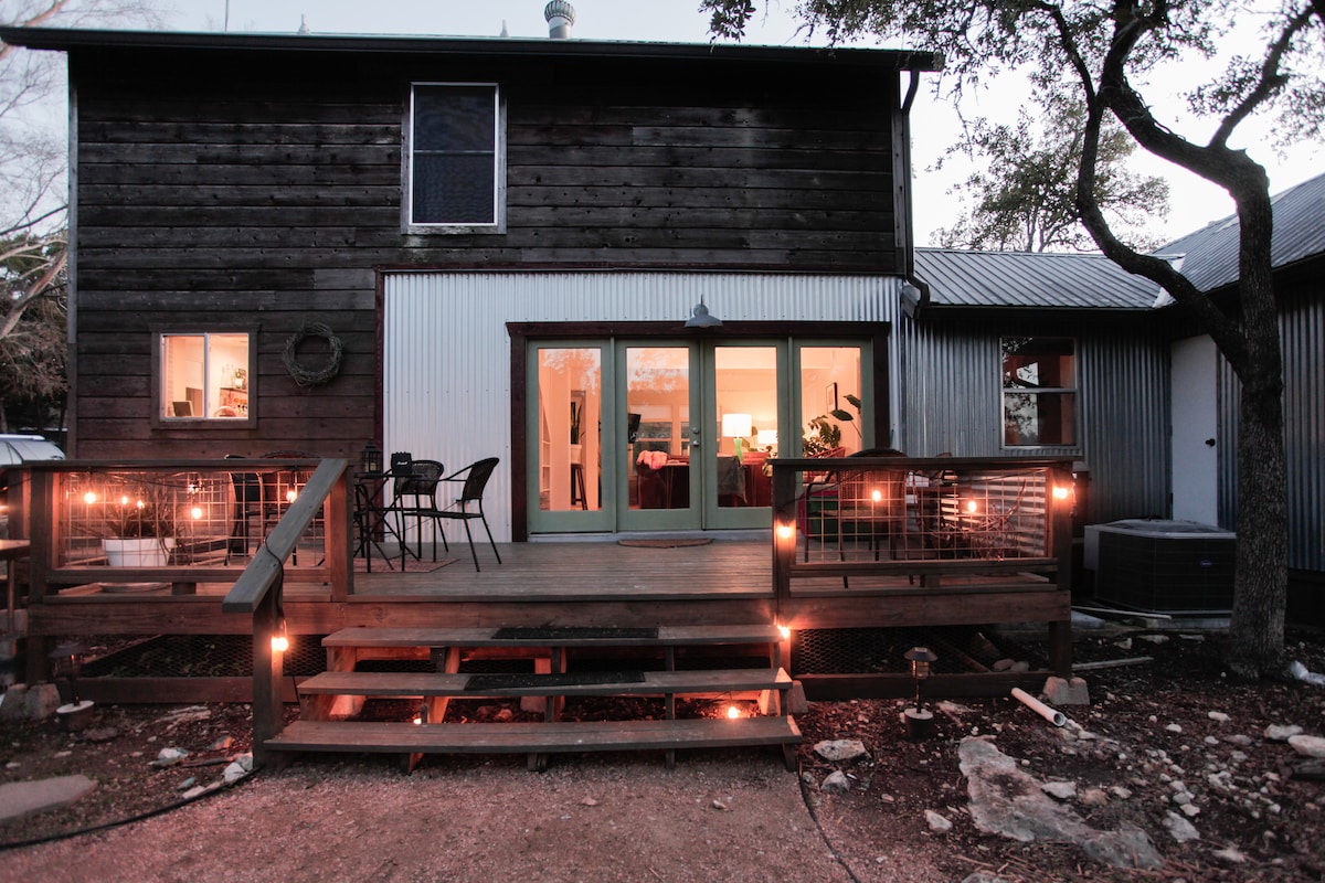 Wimberley Texas - Tourism Info Guide  Black Canyon Modern Cabin Getaways &  Gatherings