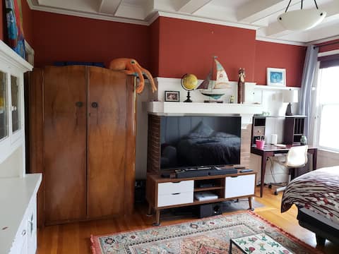 Classic Room in the Heart of The Castro