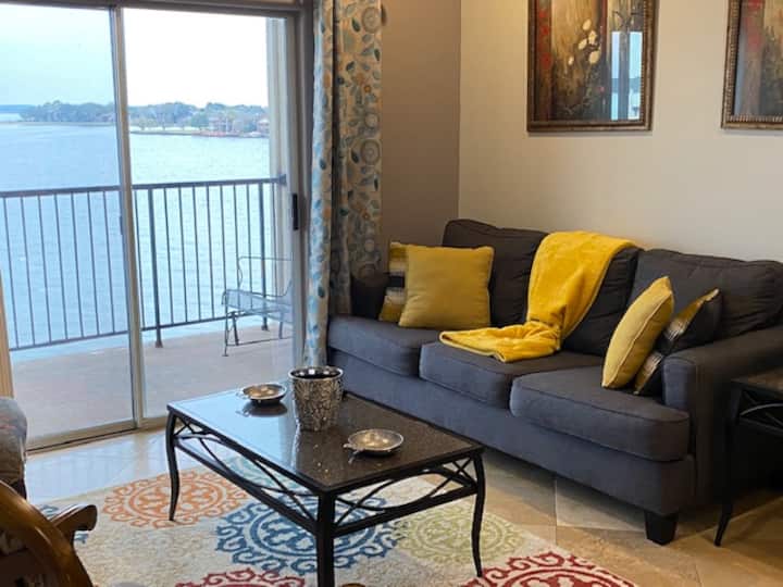 Amazing Colorful  Sunset View Lake House 304 - Lake Conroe, TX