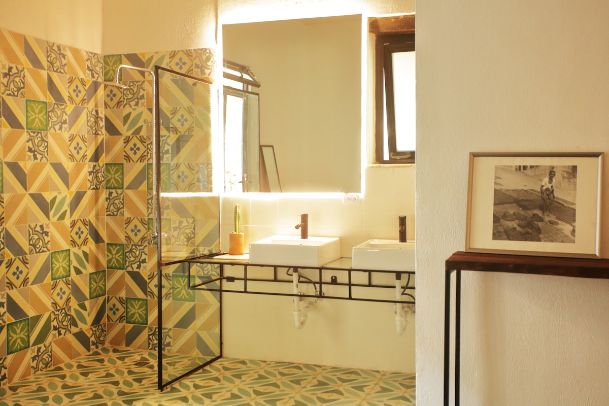 阁楼上的双水槽和手工瓷砖3