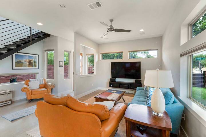 Modern East Austin gallery image 2