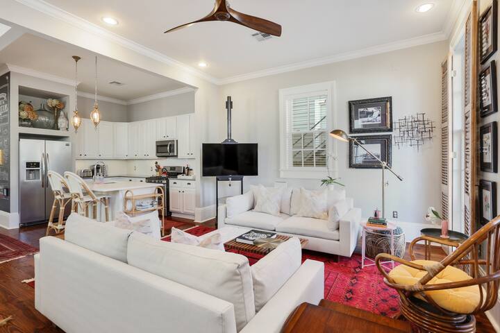 The Red Bayou House, Whimsical, Comfortable, Chic gallery image 4