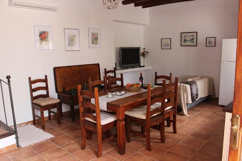 Top Airbnb: Centrally located house, 4 bedrooms, pool, terrace and views en Sóller
