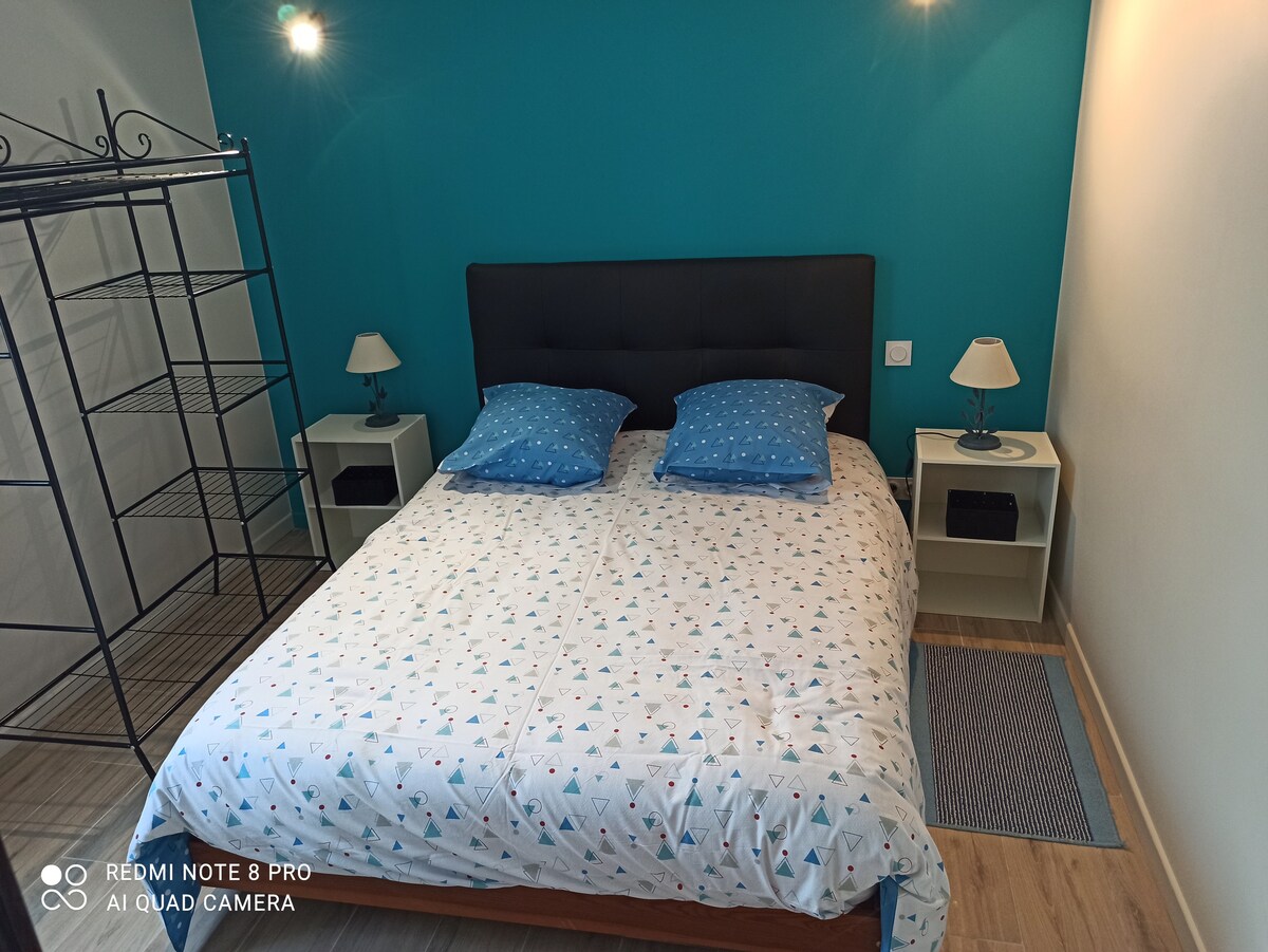 Zeer comfortabele kamer met uitzicht op de tuin