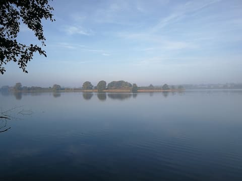 Friendly 2-room apartment between the lakes