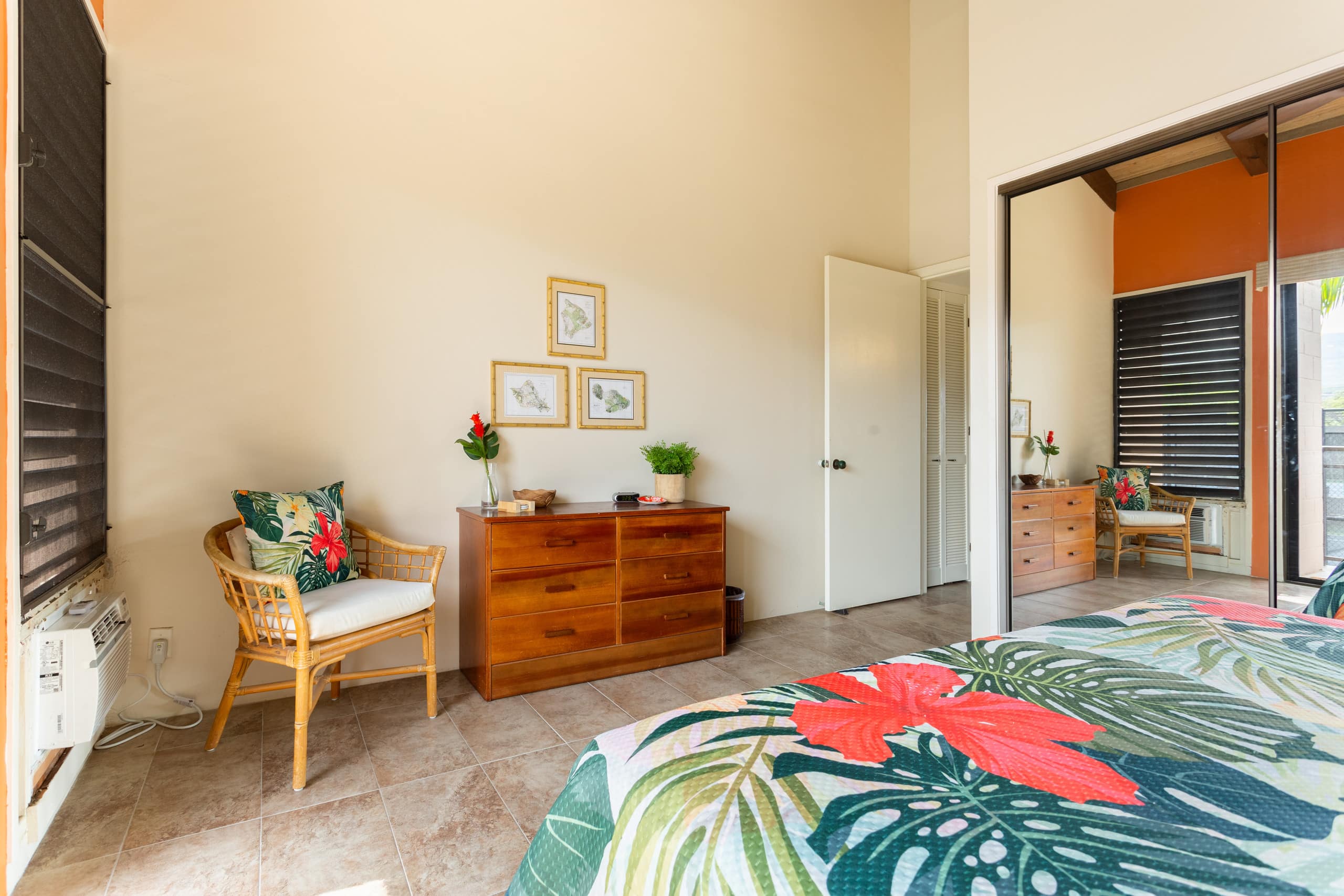 Condo in Kailua-Kona · ★4.86 · 2 bedrooms · 2 beds · 1 bath - Image 13