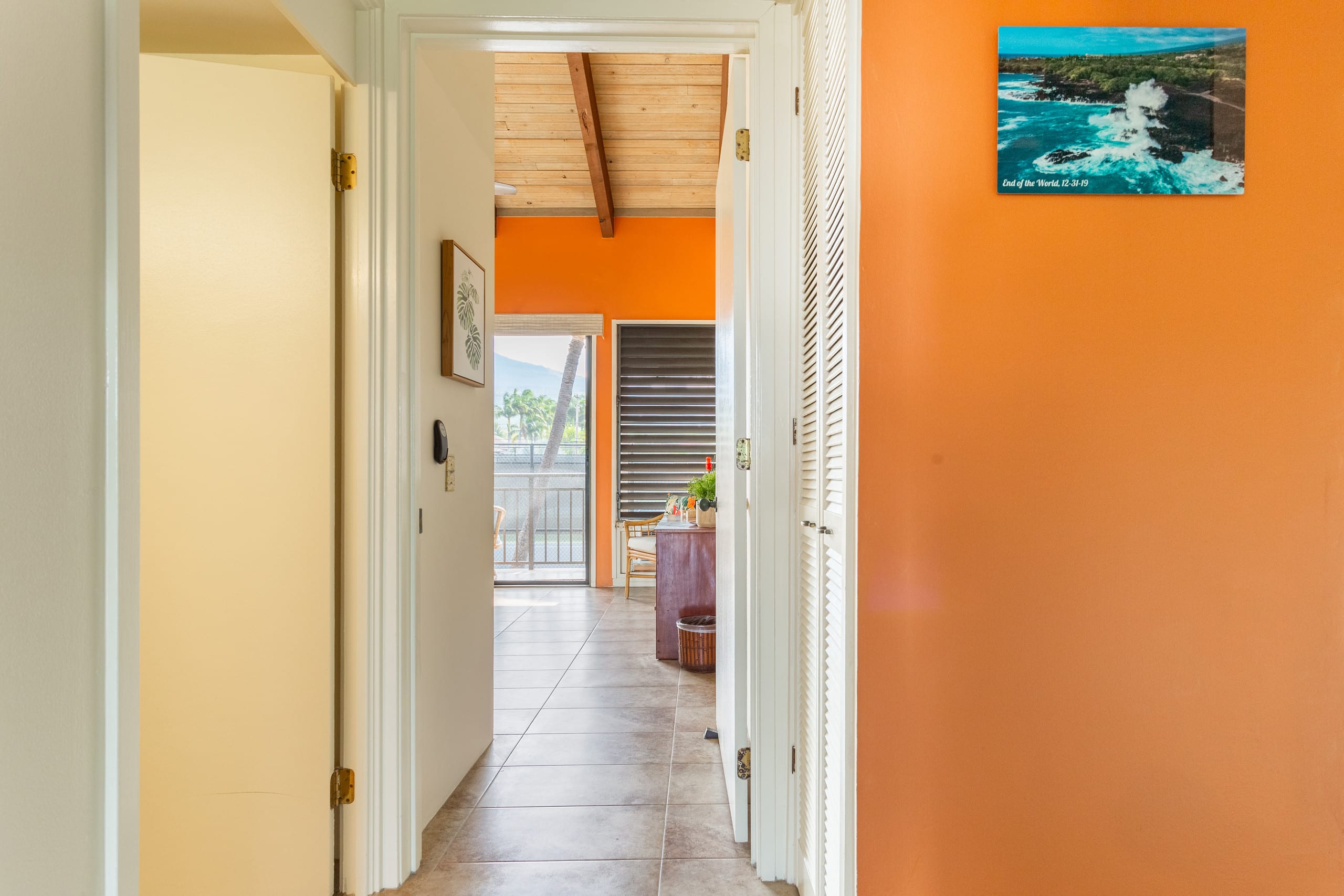 Condo in Kailua-Kona · ★4.86 · 2 bedrooms · 2 beds · 1 bath - Image 10