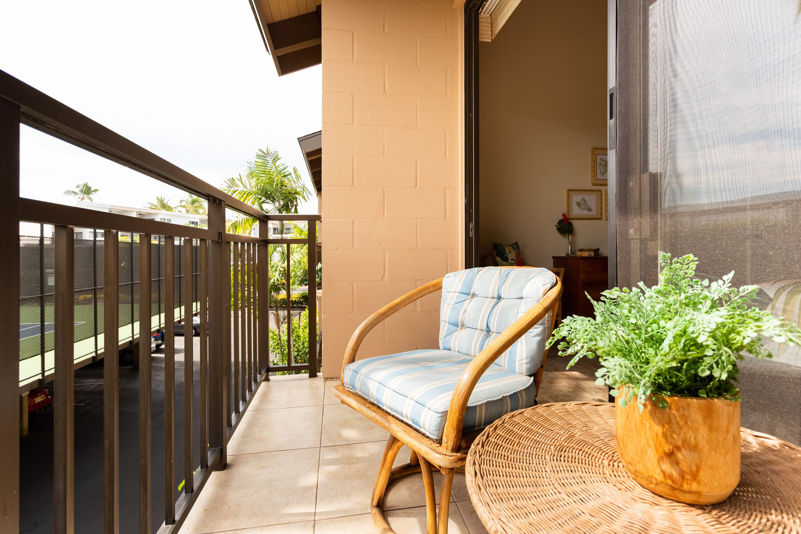 Condo in Kailua-Kona · ★4.86 · 2 bedrooms · 2 beds · 1 bath - Image 14