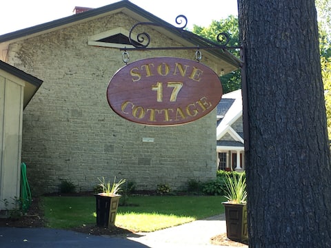 Historic Stone Cottage on Cazenovia Lake