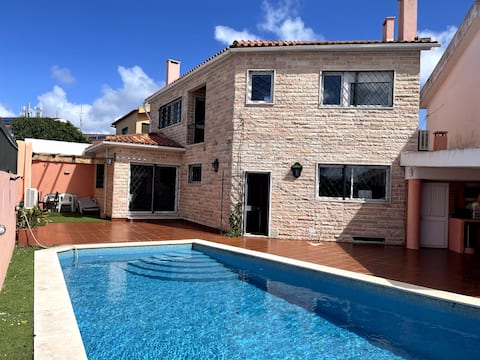 House Qiu with Swimming pool /ocean view