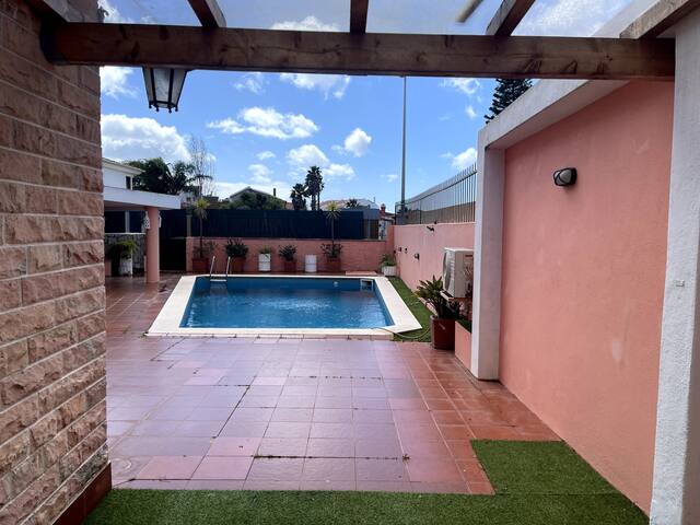 House Qiu with Swimming pool /ocean view gallery image 5