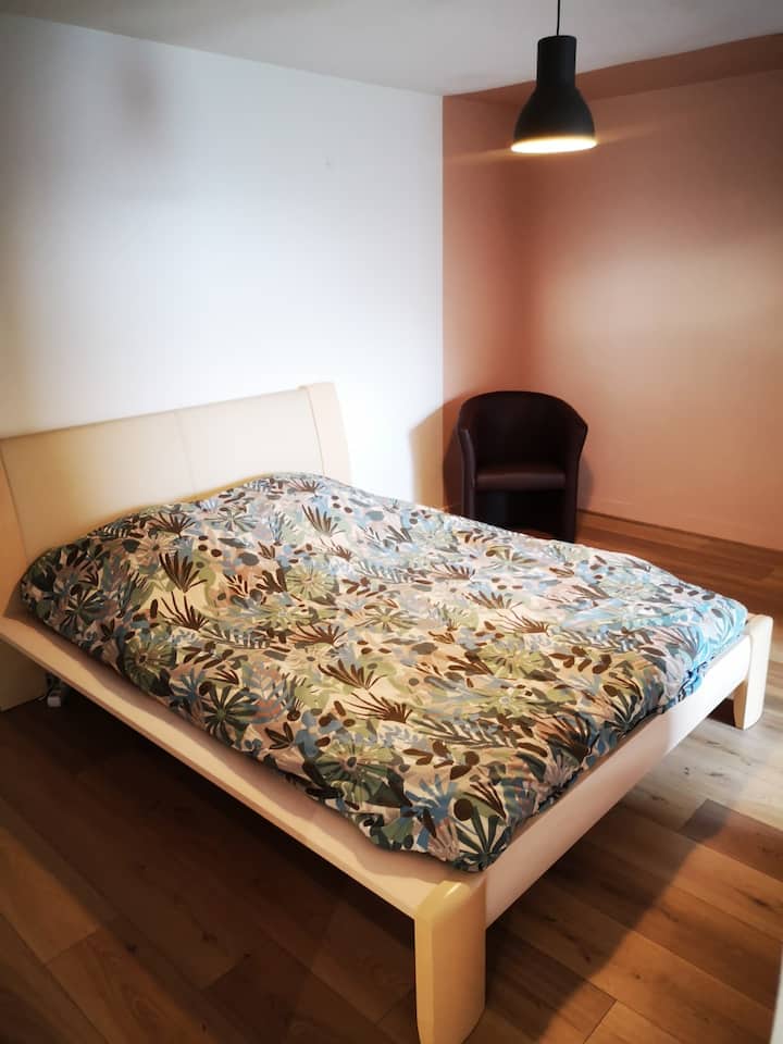 Chambre avec sa salle de bain privative