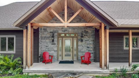 Entire 5 bed 5500 Sq ft Waterfront Home