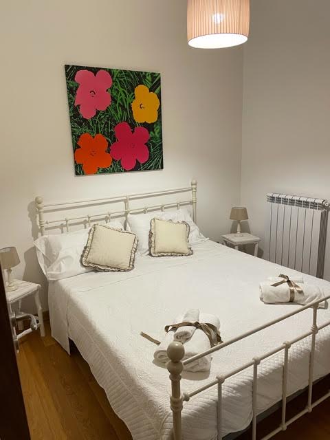 druga spavaća soba s bračnim krevetom