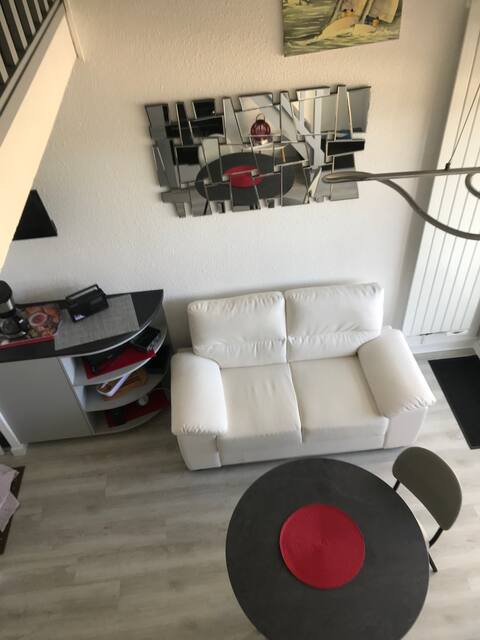 Top Airbnb: Beachfront apartment with stunning views Quiberon à Quiberon