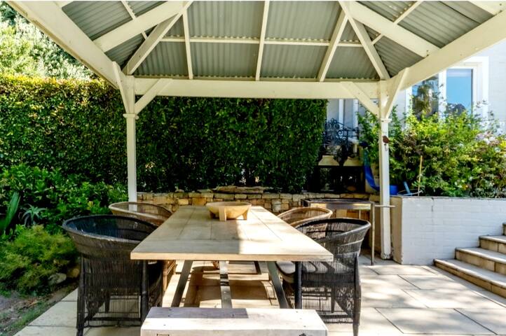 Beautiful Family Home in Hout Bay gallery image 5