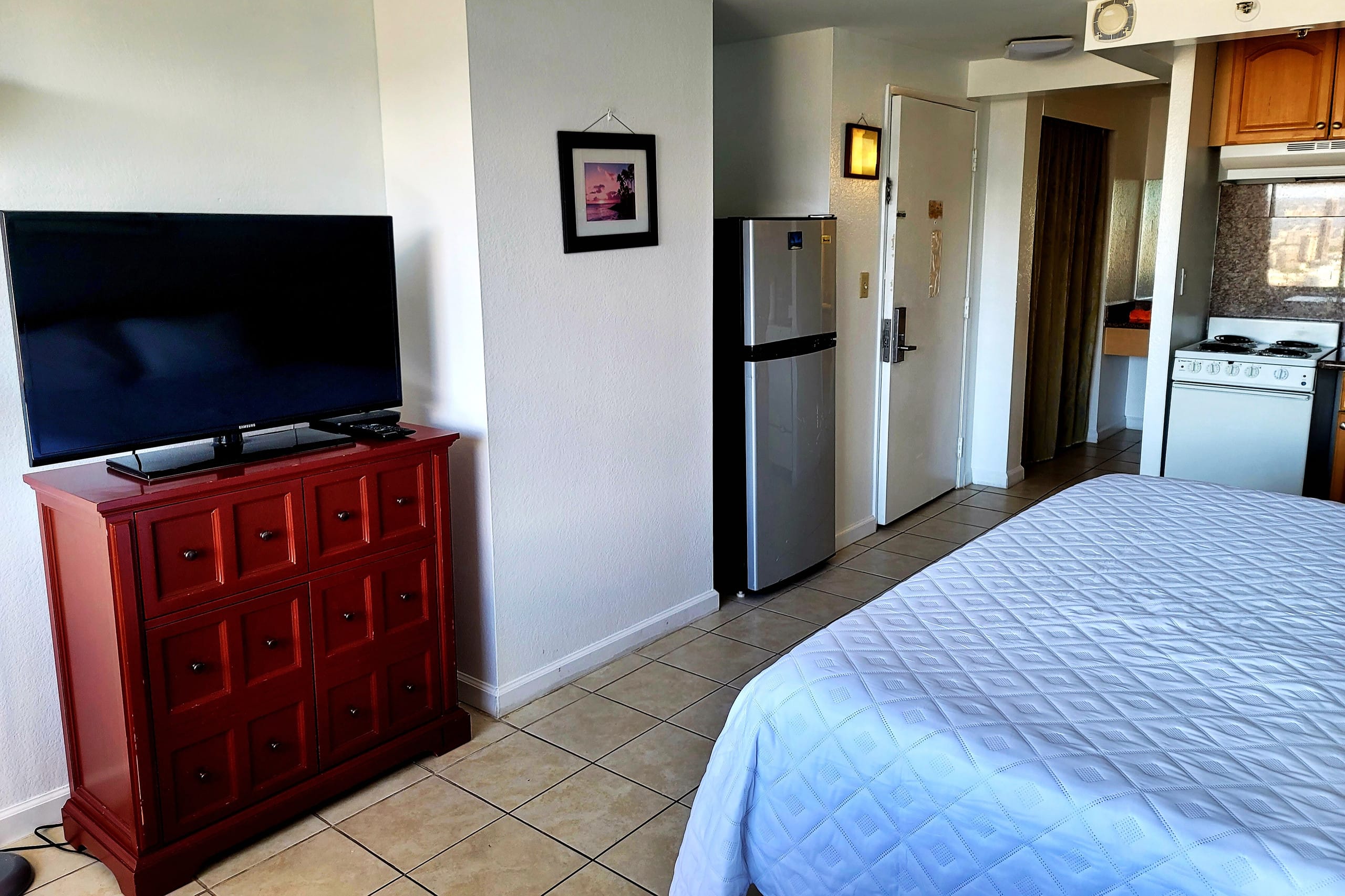 Condo in Honolulu · ★4.83 · Studio · 2 beds · 1 bath - Image 10