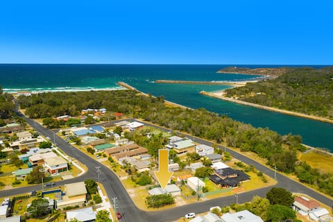 Frangipani Cottage - walk to river, beach, cafes