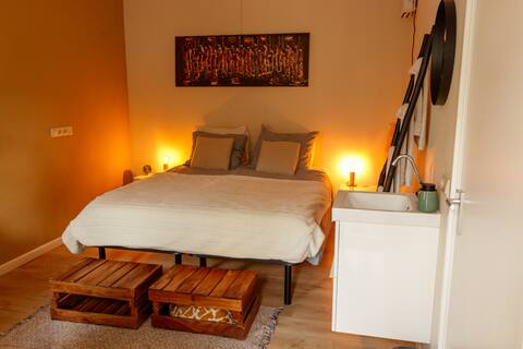 Guesthouse with private sauna and outdoor jacuzzi