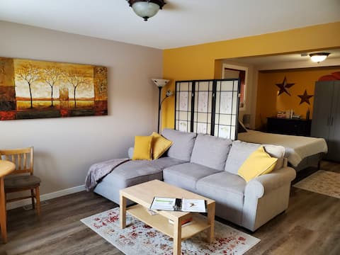Top performing Airbnb: Raven's Perch Guest Suite, Jasper in Alberta Rockies