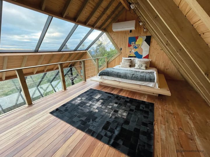 Camera Mezzanine con letto king-size