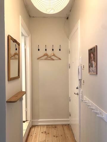 Vesterbro – super central flat! gallery image 2