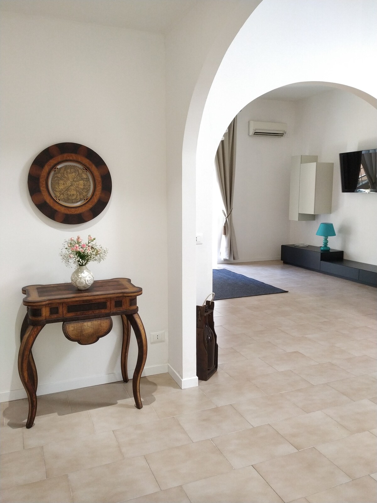 Essenza Maison - Apartamento en el centro de Pescara - Apartamentos en  alquiler en Pescara, Abruzzo, Italia - Airbnb, image size:1200x1600