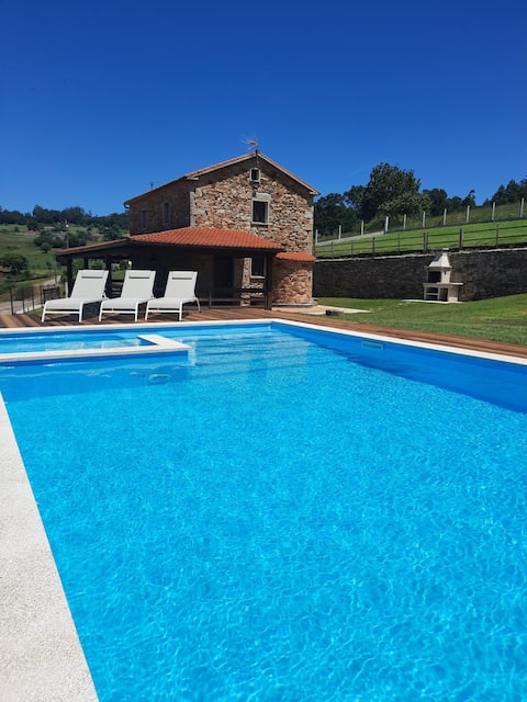 Miña nai, Casa Rural