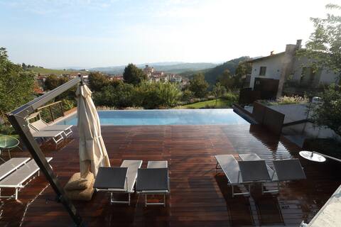 Villa Carla_Barolo: ROCCHEdiCASTIGLIONE suite