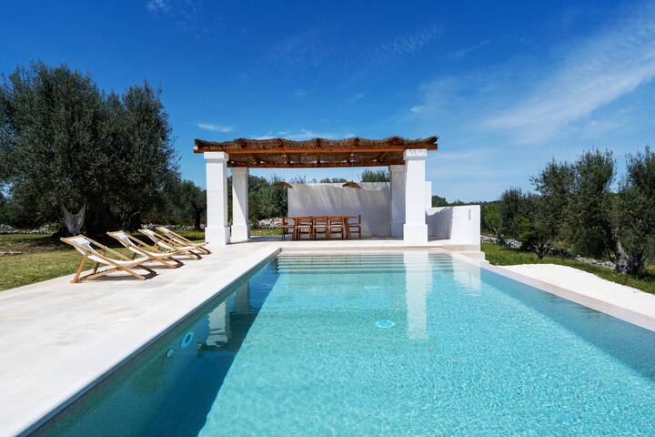 Wonderful design Trullo with swimmingpool & view gallery image 2