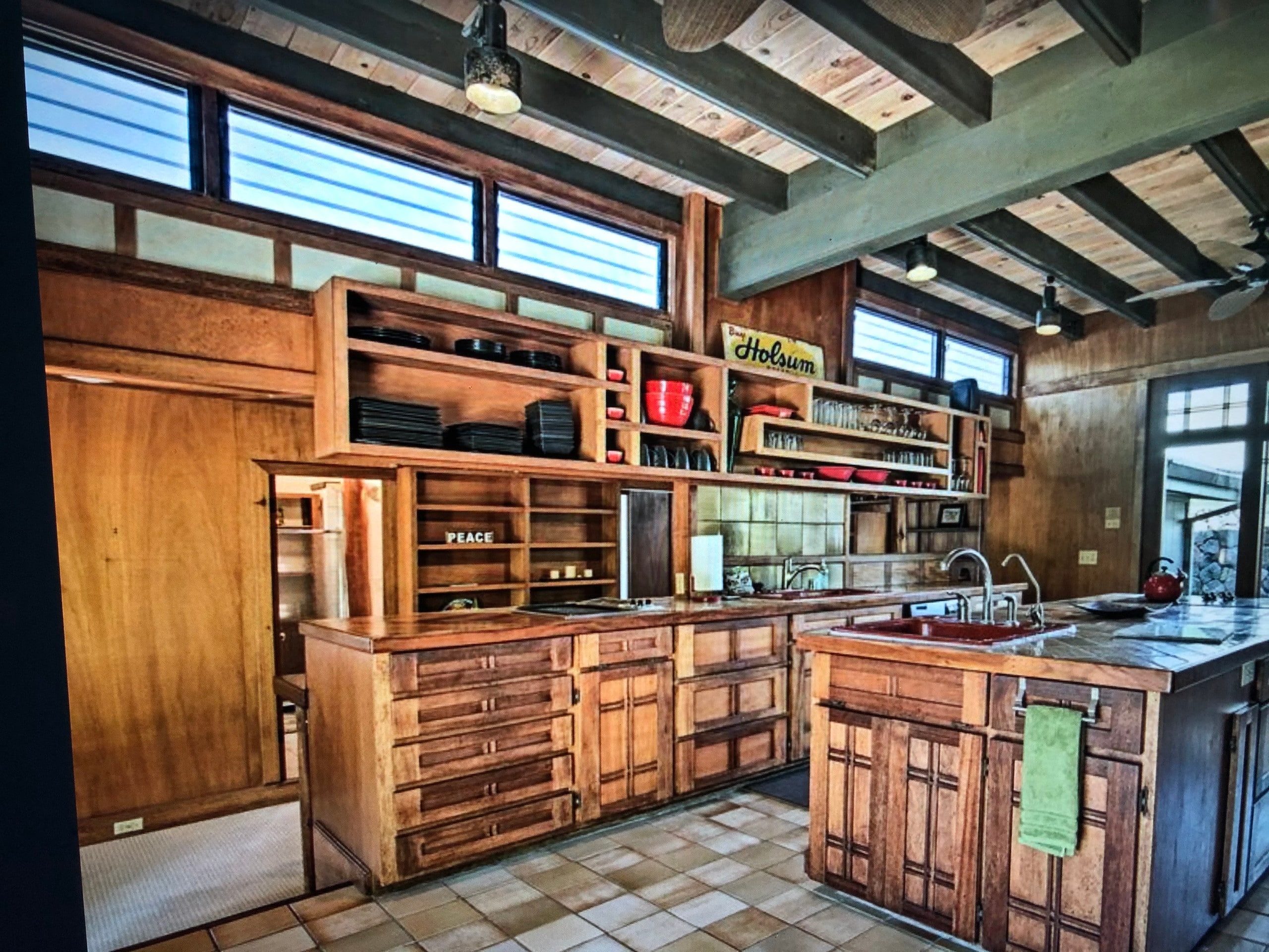 Home in Kailua-Kona · ★4.98 · 4 bedrooms · 4 beds · 3.5 baths - Image 7