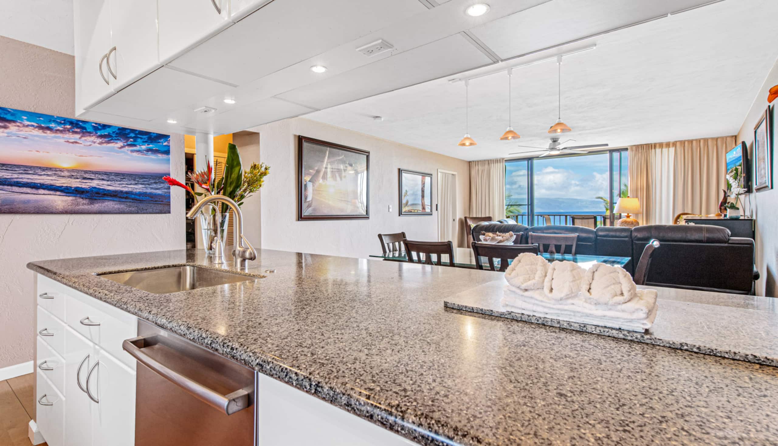 Condo in Lahaina · ★4.85 · 4 bedrooms · 6 beds · 4 baths - Image 21