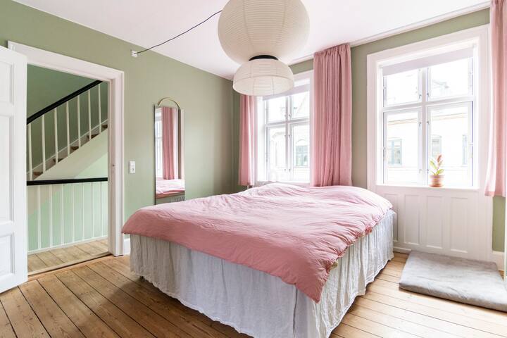 Smukt byhus midt i København med have gallery image 5