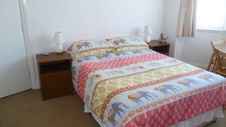4-bedroom Attractive Flat In Bournemouth - Dorset