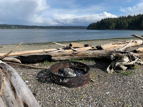 Beachfront Lagoon Home 1