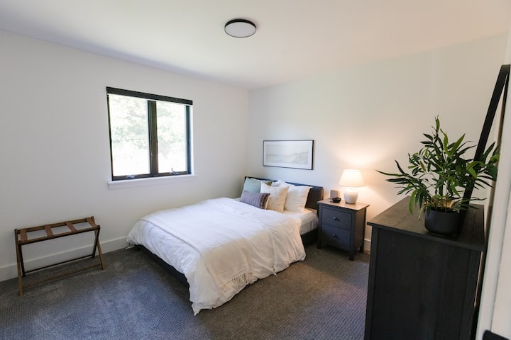 غرفة نوم الملكة 2 في الطابق العلوي 