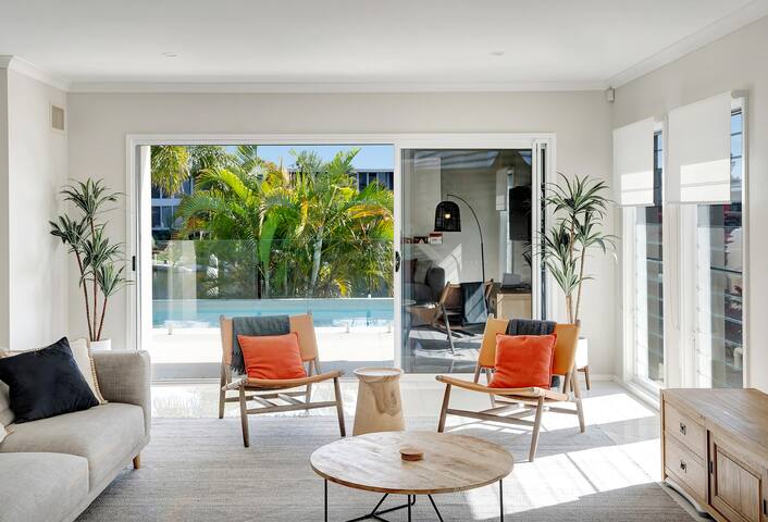 Pet Friendly & Solar Heated Pool- Canal front Home gallery image 5