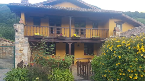 El Bosque country house, Valle de Bueida, Asturias