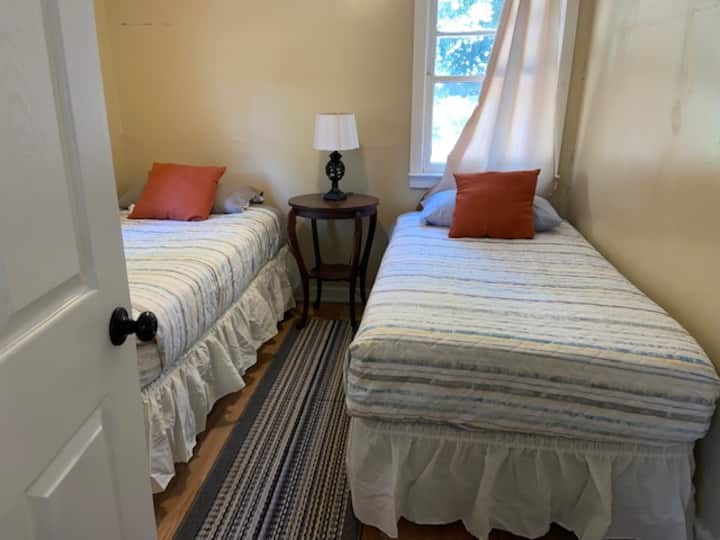 שתי מיטות נפרדות