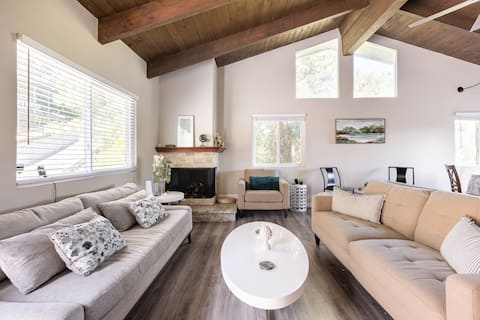 Crestline Home Away from Home with Treetop Views