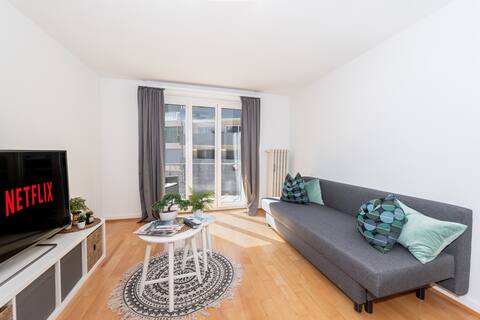 Cozy Flat am Bahnhof + Parking