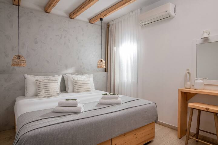 ELÉA Suites | 4 Separate Suites with Pool at ELÉA gallery image 3