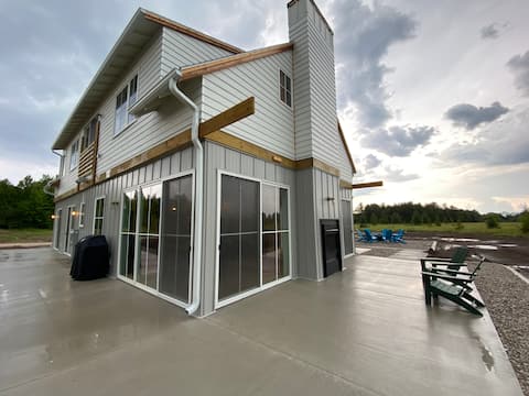 Ellison Bay Family Retreat! 8 bed/6 bath/20 acres