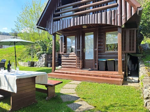 Idrija: Wooden cabin with a view
